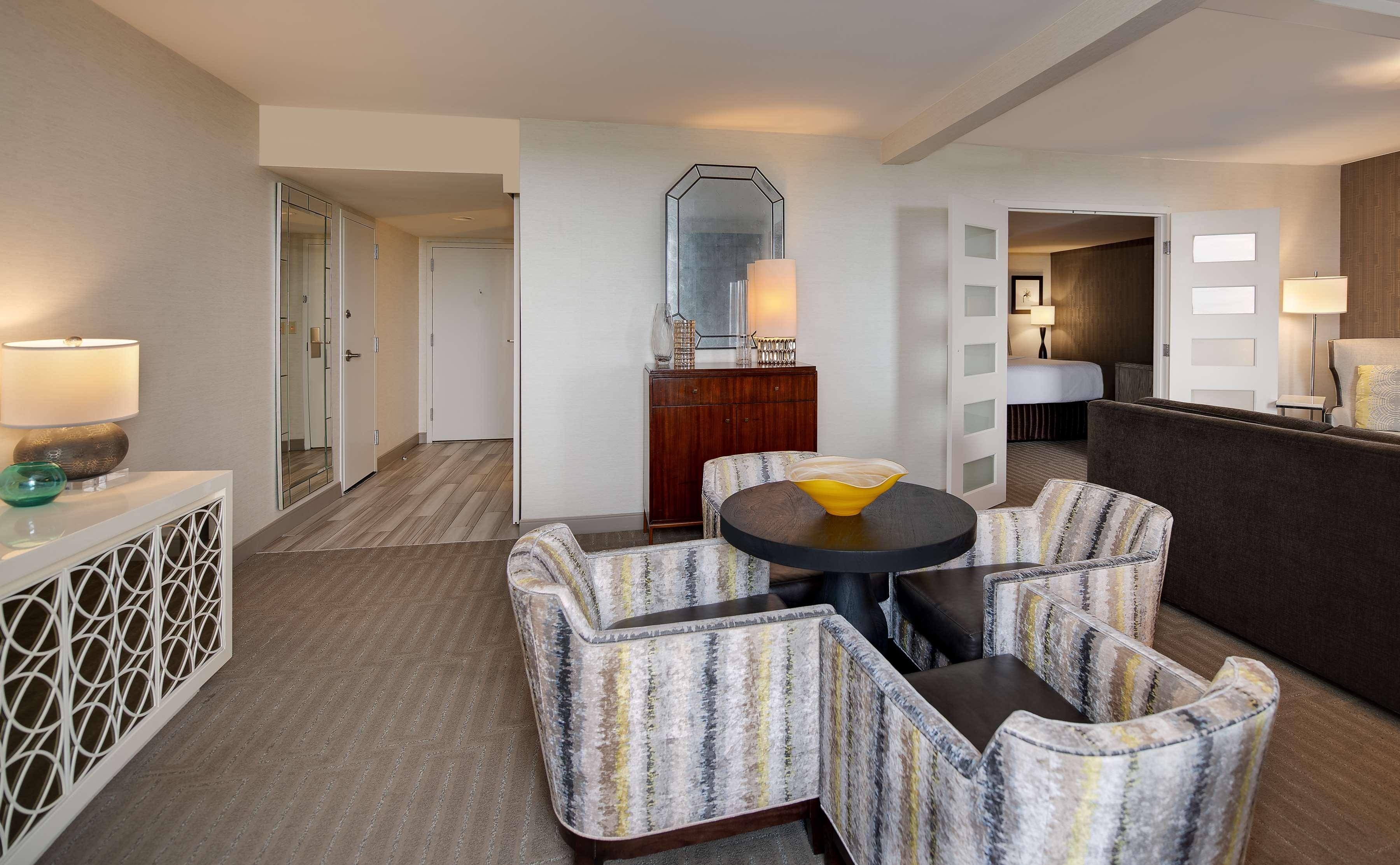 Sonesta Executive Park Hotel