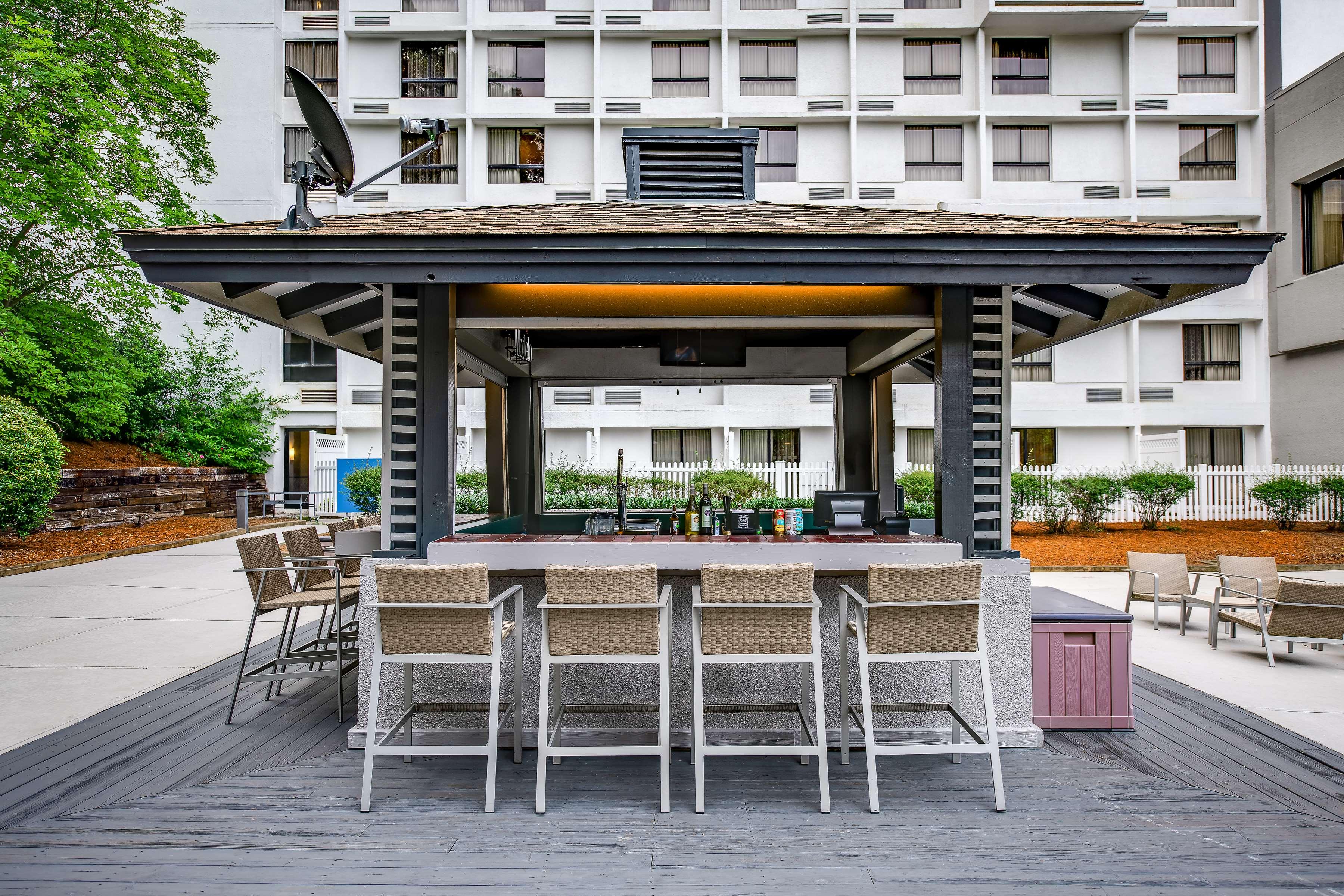 Sonesta Executive Park Hotel