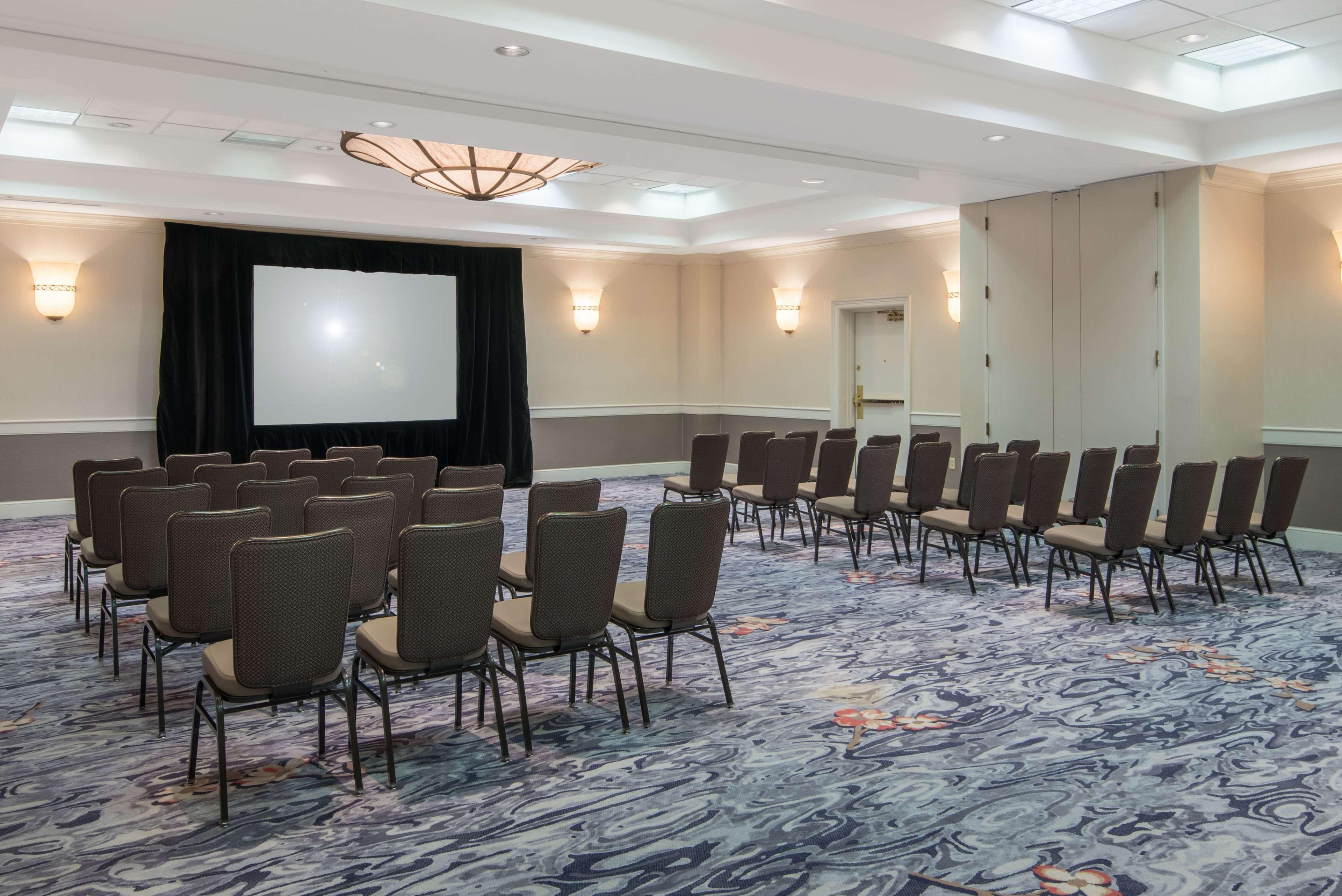 Hotel Sonesta Executive Park