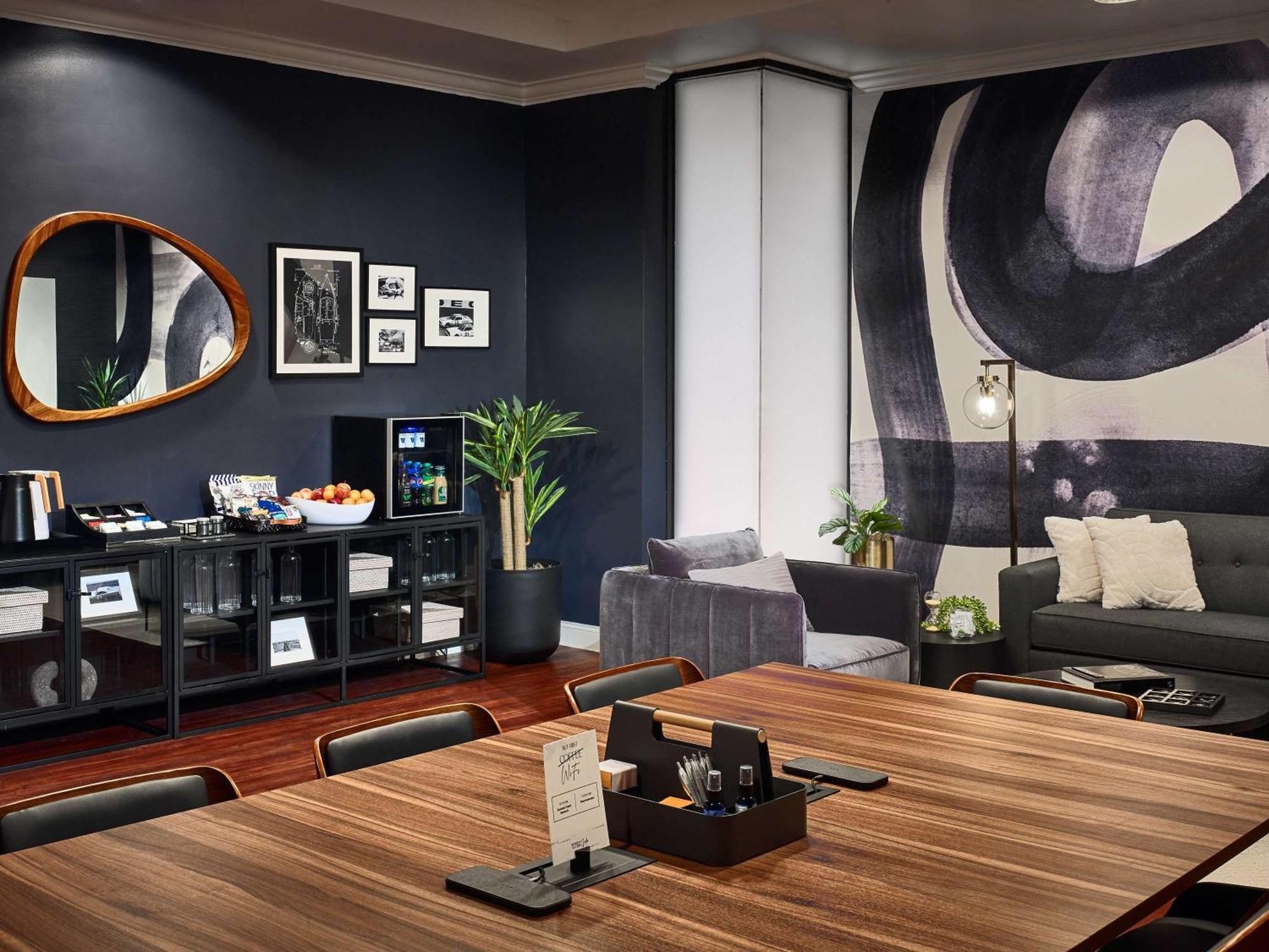Sonesta Executive Park 4*