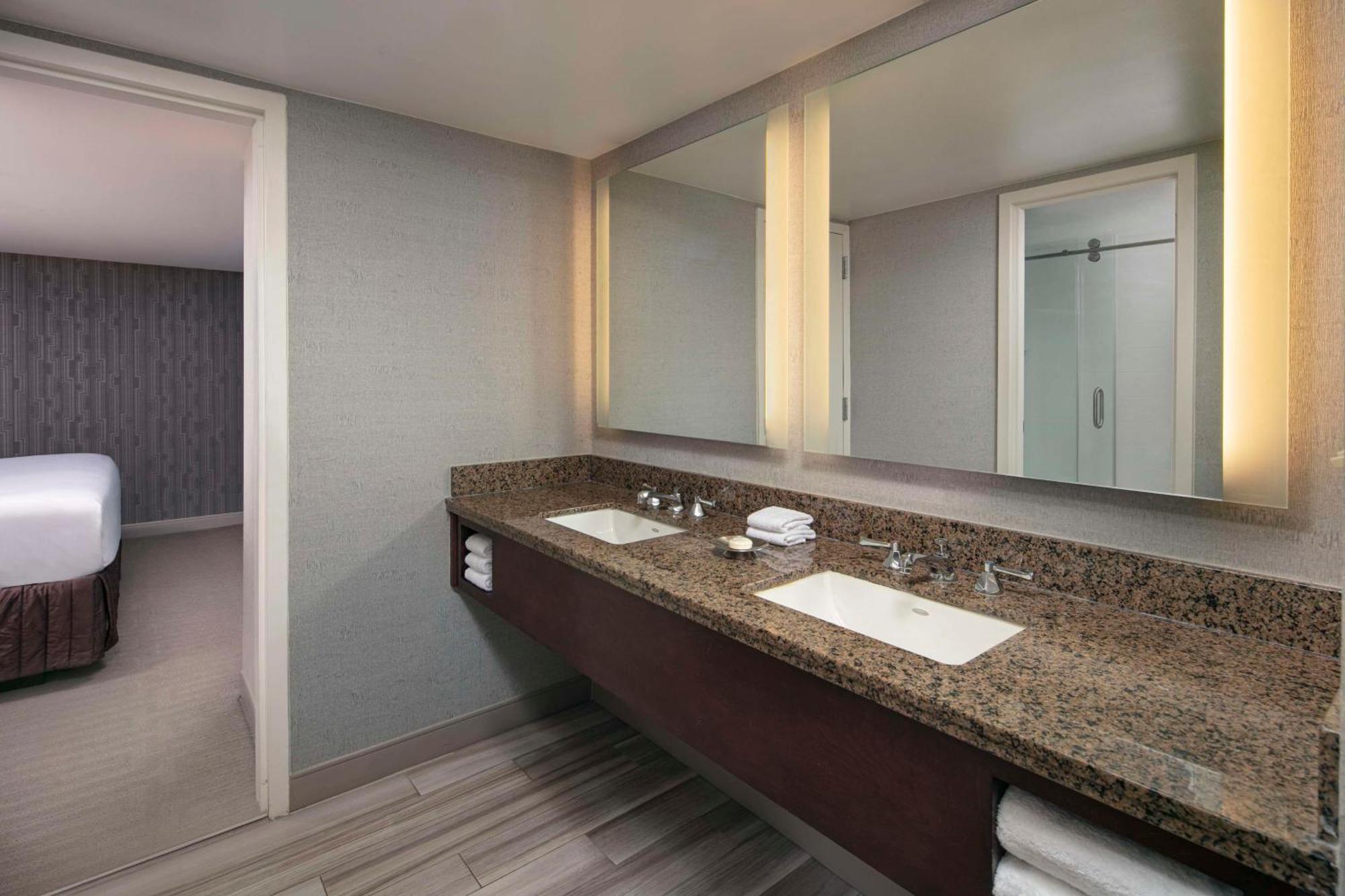 Sonesta Executive Park Hotel
